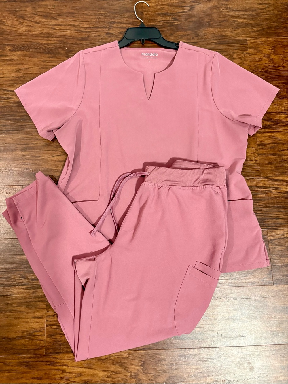 Mandala mauve scrub set 🩺
